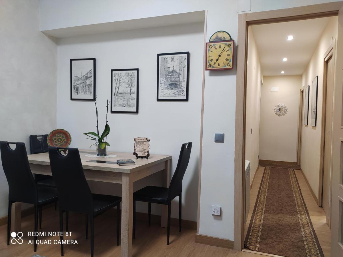 Gonzalo De Berceo 15 " Calidad-Sobrio" And " Free Private Parking " Apartment โลโกรโญ ภายนอก รูปภาพ